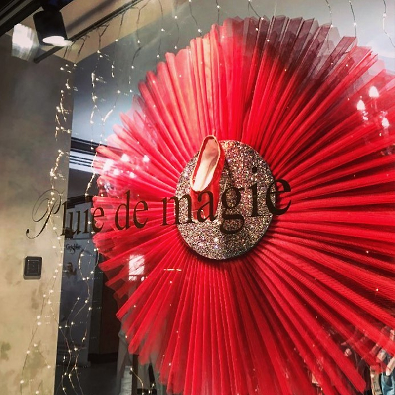 magasin de maroquinerie de luxe